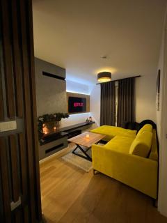 Lilo - SNJEŽNA DOLINA - 0