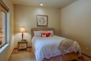 Torreon Family Cabin, Large Decks & Open Floorplan - 8