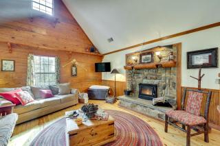 Cozy Oden Oasis with On-Site Fishing Creek and Deck! - - 5