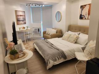Big Balcony - Relaxing Condo in San Fernando - San Fernando - 5