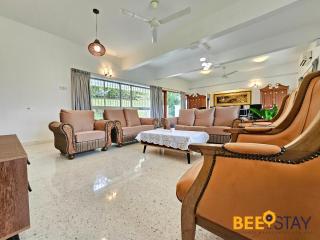 Bangsar Three Storey Luxury Landed House 19PAX - 5