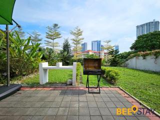 Bangsar Three Storey Luxury Landed House 19PAX - Kuala Lumpur - 4