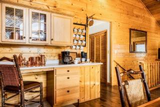 10 mins to Park Entrance Secluded Gameroom HotTub - Gatlinburg - 1