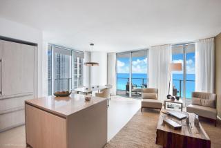 Zen Vacation Rentals Ocean Front at Lyfe Resort - Hollywood - 8