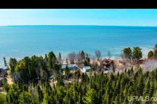 Lakefront Serenity - - 0