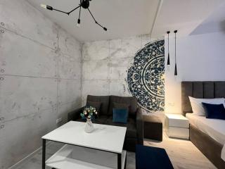 Modern Studio By Republic Square -Unique Charm - Yerevan - 8