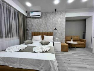 Stylish apt city center Saryan - Yerevan - 8