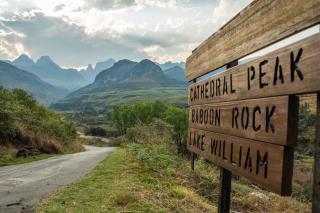 Cathedral Peak Hotel - Winterton - 8