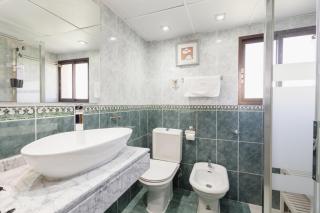 Beachfront apartment with stunning views in Torremolinos - Torremolinos - 4