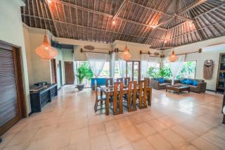 Villa CHANDI 2 - Legian - Seminyak - 5 Bedroom 4 Bathroom Villa - Great Location ! - Seminyak - 1