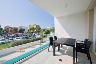 Saint Tropez Apartments - 1