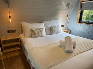 Warren Farm Retreat - Pod 1, Pod 2, and The Lodge by SSW - Cardiff - 2