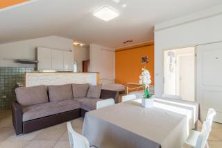 Trbović Apartments Peaceful stay with Free Parking, Pet-Friendly, and Bike Storage in Umag - Umag - 4