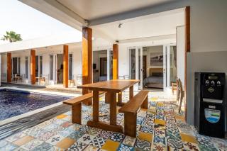 Lumturi House - Centrally Located - Seminyak - 2