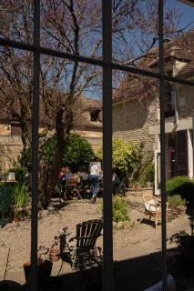 L'Escapade Place Voltaire - 1