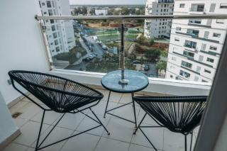 Beautifully Designed 3BR Apartment+ Panoramic View - Rabat - 8