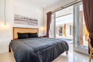 Lumturi House - Centrally Located - 5