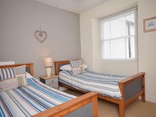 2 bed property in Appledore DOLPH - Appledore - 1