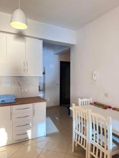 Deep Blue Sea View Apartments - Sarandë - 8