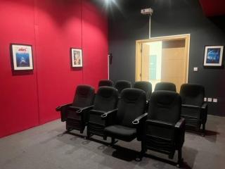 Chic Park Condo at Dubai Mall with Pool, Gym, Squash Courts, Games Room & Mini Theatre! - 3