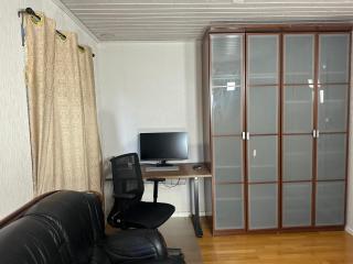 Stockholm-Arlanda privat rum i rymlig villa gratis wifi 1Gb fiber parkering Room1 - Täby - 6