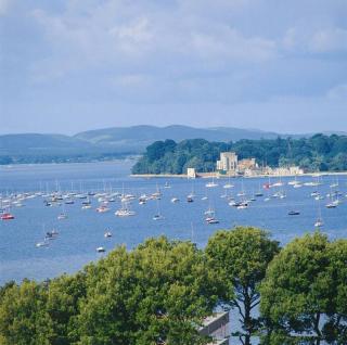 BOURNECOAST: GROUND FLOOR - GARDEN - WIFI - FM6096 - 1