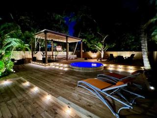 Fabulous Bungalow w/Outdoor Eden mins from Beach - Fort Lauderdale - 6
