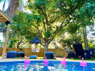 Fabulous Bungalow w/Outdoor Eden mins from Beach - Fort Lauderdale - 5