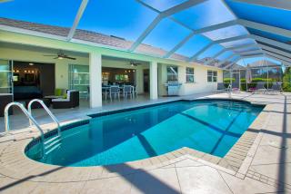VILLA FOUR PALMS - 3 BEDS - 2 BATHS - 6 GUESTS - GULF ACCESS & POOL - INCL.10% OFF BOAT RENTAL - Cape Coral - 0