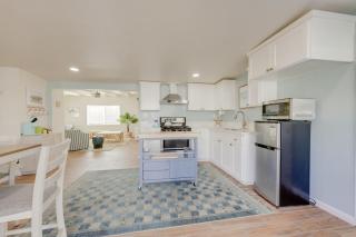 Pet-Friendly Cayucos Home Walk to Public Beach! - Cayucos - 2