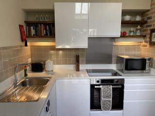 Enchanting 1 Bedroom Home with Kitchen - Saffron Walden - 7