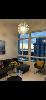 Castle PH11 Penthouse with bay views, Balcony, Pool, Gym & Free parking. Steps from the beach. - 3