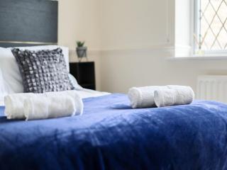 Pass the Keys Cosy 2BR Home in Walton - Walton-on-Thames - 9