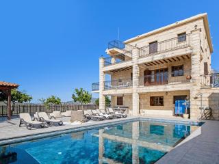 Sea-View Retreat - Villas with Pools and Private Jacuzzi Cabin - 8