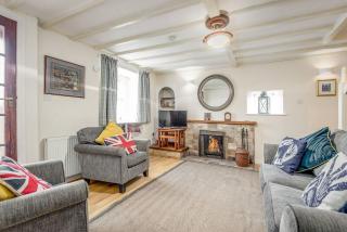 Quirky Cottage - 8