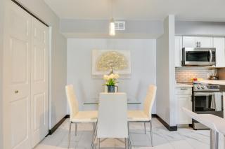 Walk to Golf Course and Beach Modern Destin Condo - Destin - 4