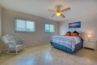 VILLA PALM TREE - 2 BEDS - 2 BATHS - 4 GUESTS - POOL - INCL. 10% OFF BOAT RENTAL - Cape Coral - 2