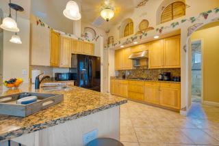 VILLA MIRACLE - 4 BEDS - 2 BATHS - 8 GUESTS - POOL/SPA - INCL. 10% OFF BOAT RENTAL - Cape Coral - 1