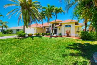 VILLA OLINDA - 3 BEDS - 2 BATHS - 6 GUESTS - GULF ACCESS & POOL - INCL. 10% OFF BOAT RENTAL - Cape Coral - 6