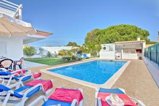 Villa Rosa by Villa Plus - Olhos de Água - 9