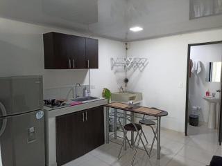 GURUS FR | Cómodo Edificio Casa Confort en Providencia - Pereira - 1