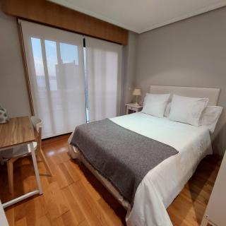 Estudio céntrico con garaje y vistas al mar. - Vigo - 3