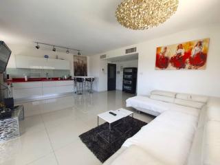 PRIVATE POOL, 3BR GARDEN APARTMENT, AQUARELLE - 8