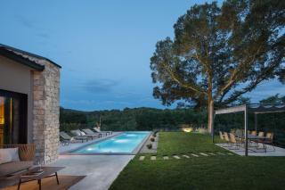Villa Ulmus near Motovun for 6 people with heated pool & jacuzzi - Karojba - 1