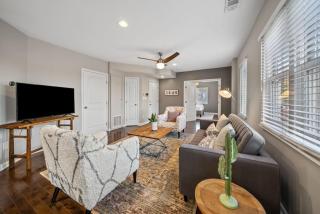 Classy 2BR Condo Near City Centre - OTR, UC, Zoo - Cincinnati - 0