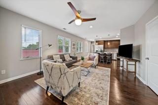 Classy 2BR Condo Near City Centre - OTR, UC, Zoo - Cincinnati - 9