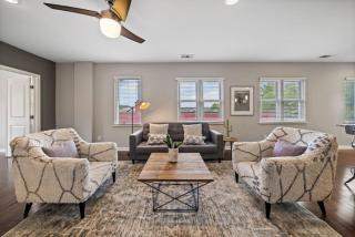 Classy 2BR Condo Near City Centre - OTR, UC, Zoo - Cincinnati - 8