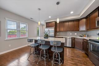 Classy 2BR Condo Near City Centre - OTR, UC, Zoo - Cincinnati - 5