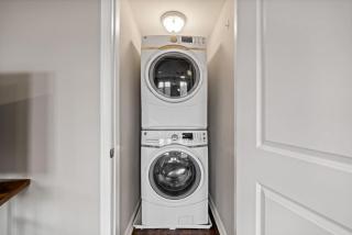 Classy 2BR Condo Near City Centre - OTR, UC, Zoo - Cincinnati - 3