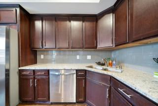 Classy 2BR Condo Near City Centre - OTR, UC, Zoo - Cincinnati - 2